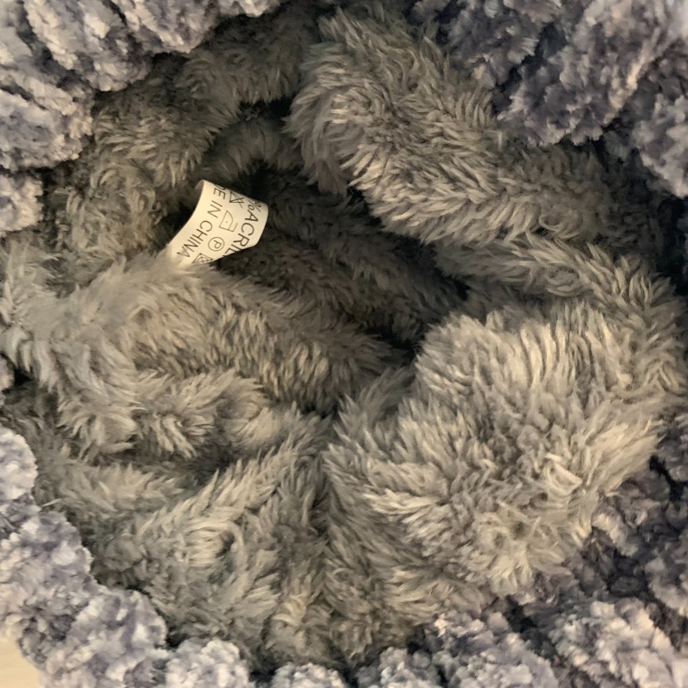 Super Soft & Cozy GRAY Chenille Beanie Winter Hat - Picture 6 of 8